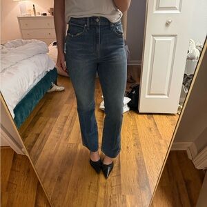 High-Rise Cropped Straight Jeans in Dark Blue Wash